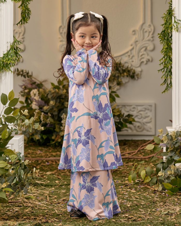 Baju Kurung Pahang Laura Printed Kids 8.0 - Iris Peach