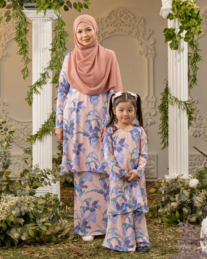 Baju Kurung Pahang Laura Printed Kids 8.0 - Iris Peach - Image 4