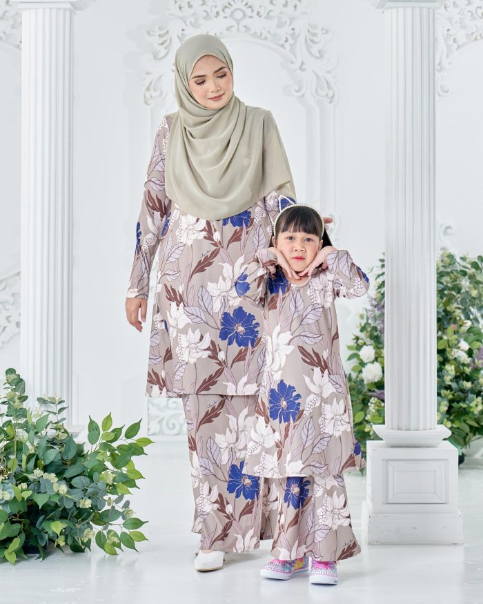 Baju Kurung Pahang Laura Printed Kids 8.0 - Khaki Alstromeria - Image 4