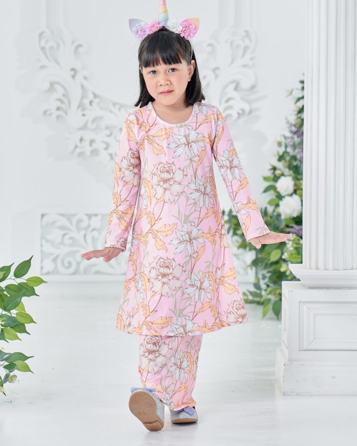 Baju Kurung Pahang Laura Printed Kids 8.0 - Lovely Carnation - Image 2