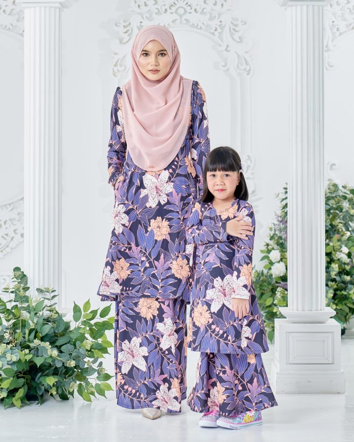 Baju Kurung Pahang Laura Printed Kids 8.0 - Midnight Lily - Image 3