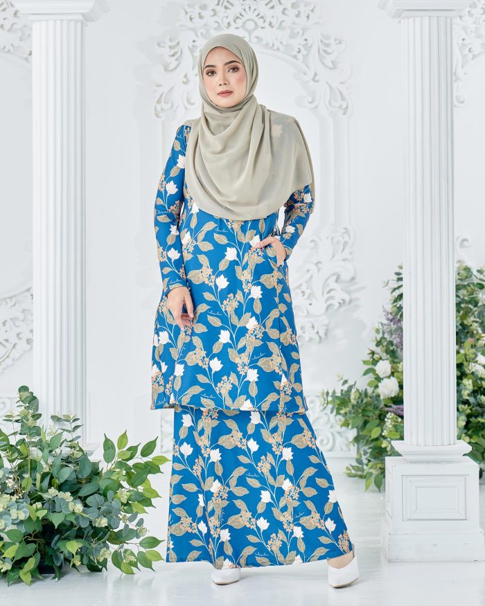 Baju Kurung Pahang Laura Printed 8.0 - Navy Tulips