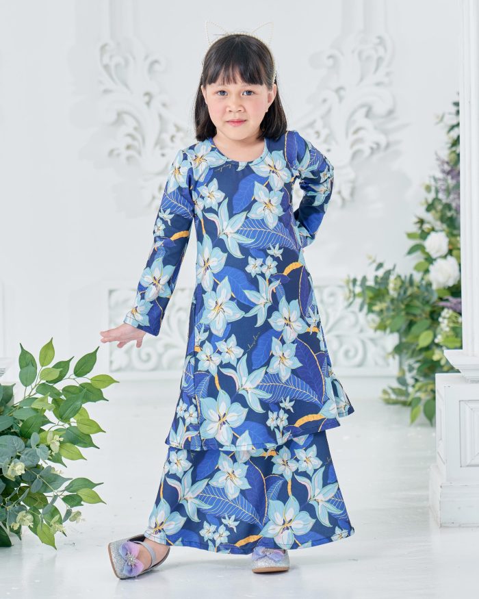 Baju Kurung Pahang Laura Printed Kids 8.0 - Space Jasmine - Image 3