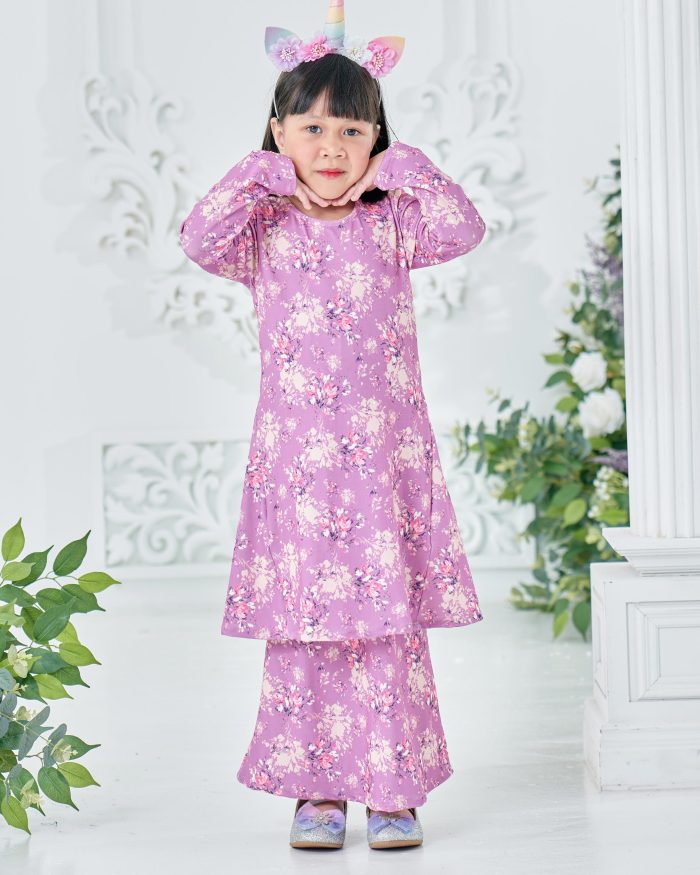 Baju Kurung Pahang Laura Printed Kids 8.0 - Splash Blossom - Image 3