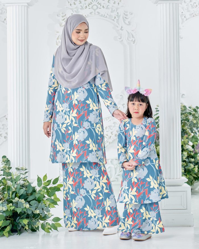 Baju Kurung Pahang Laura Printed Kids 8.0 - Spruce Poppy - Image 4