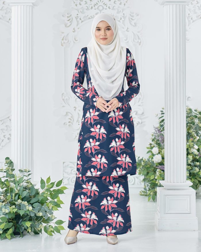 Baju Kurung Pahang Laura Printed 8.0 - Statice Yale - Image 2