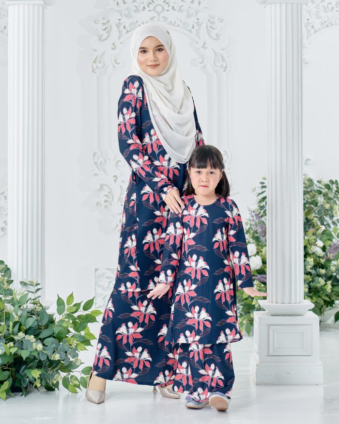 Baju Kurung Pahang Laura Printed 8.0 - Statice Yale - Image 5