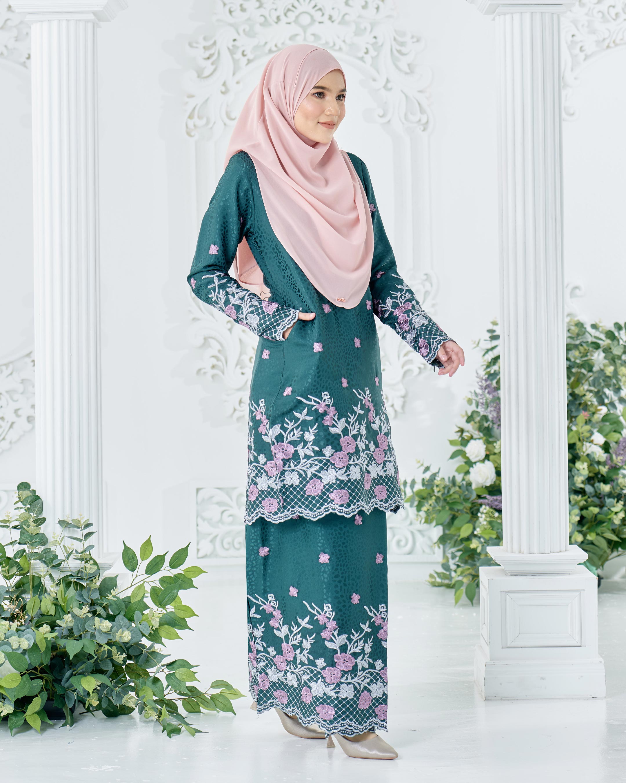 Baju Kurung Sulam Mahsuri Kemboja Emerald Green Kualiti Designer