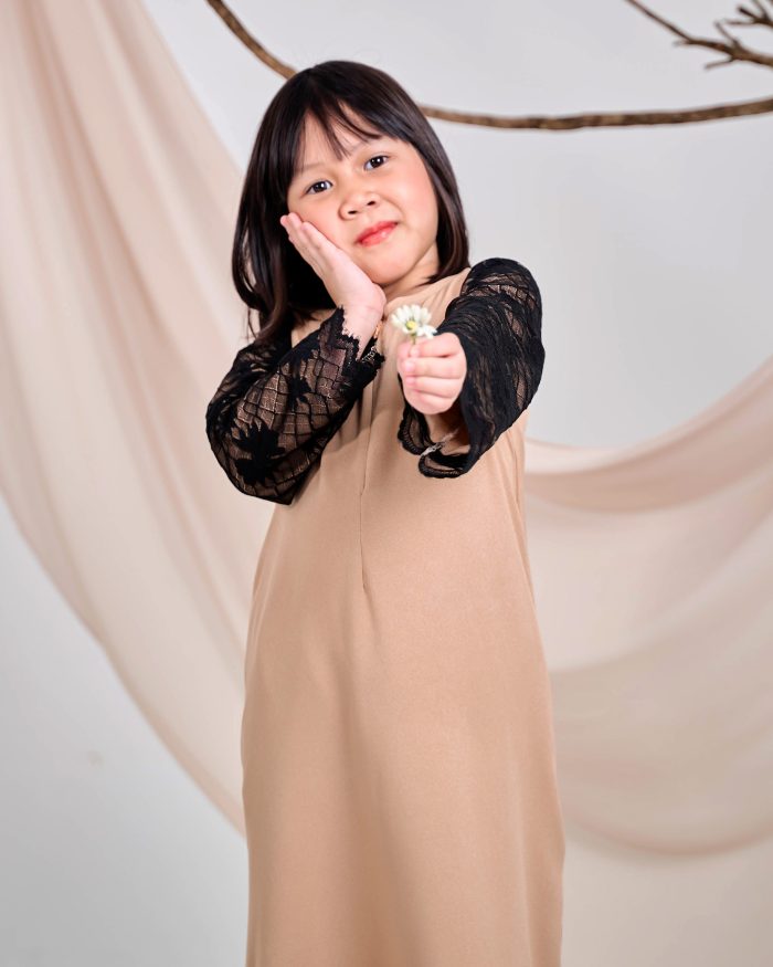 Abaya Lace Suhana Kids - Latte Nude - Image 5