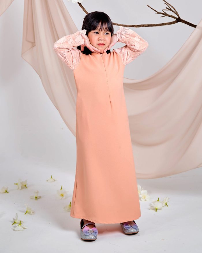 Abaya Lace Suhana Kids - Salmon Blush - Image 3