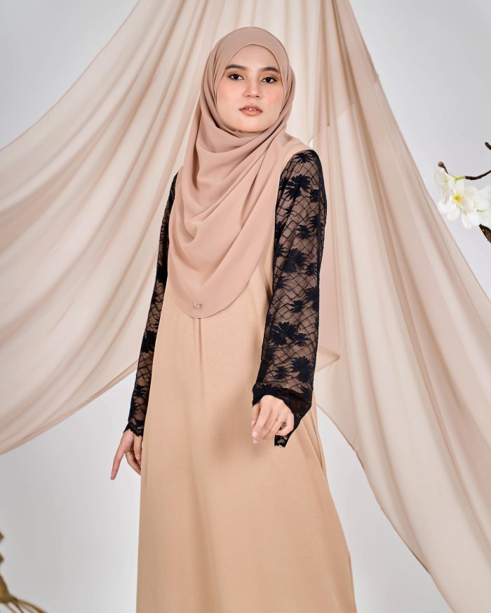 Abaya Lace Suhana - Latte Nude - Image 4