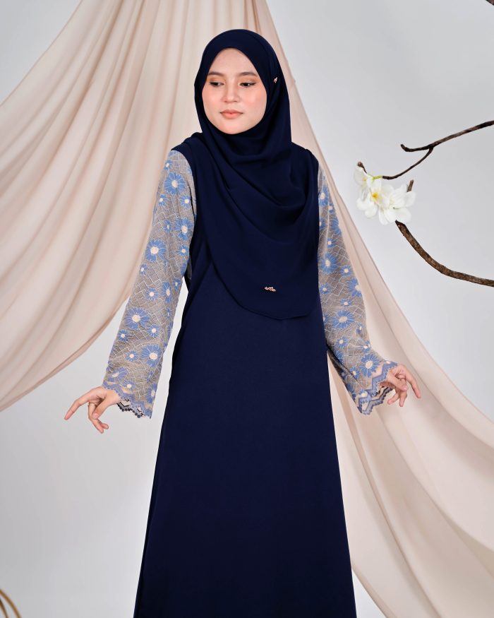 Abaya Lace Suhana - Navy Blue - Image 4