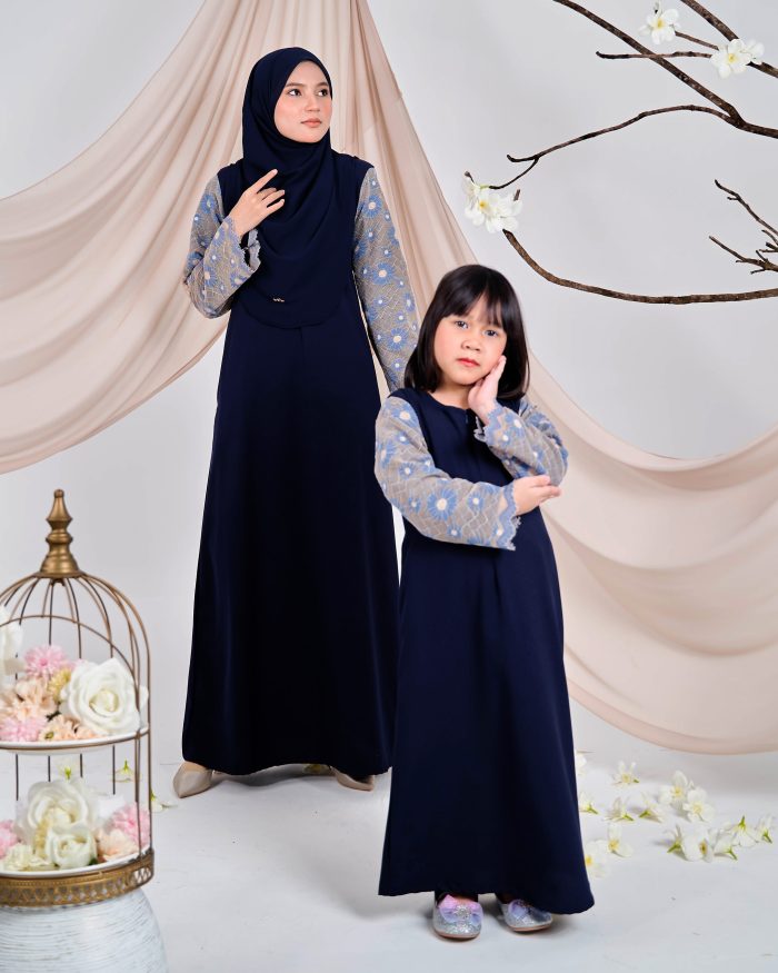 Abaya Lace Suhana Kids - Navy Blue - Image 4