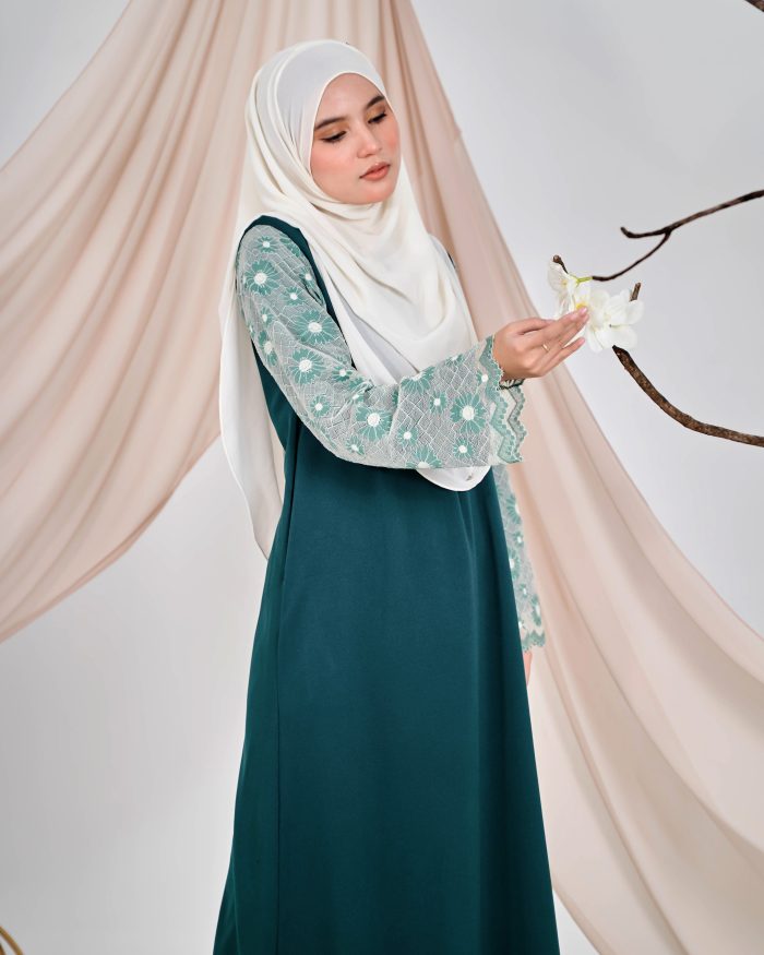 Abaya Lace Suhana - Pine Green - Image 6