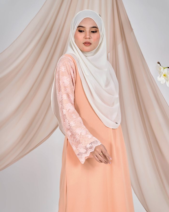 Abaya Lace Suhana - Salmon Blush - Image 5