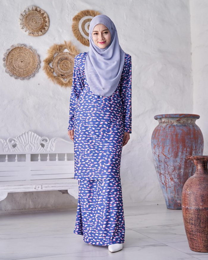 Baju Kurung Pahang Laura Printed 9.0 - Denim Dots - Image 3