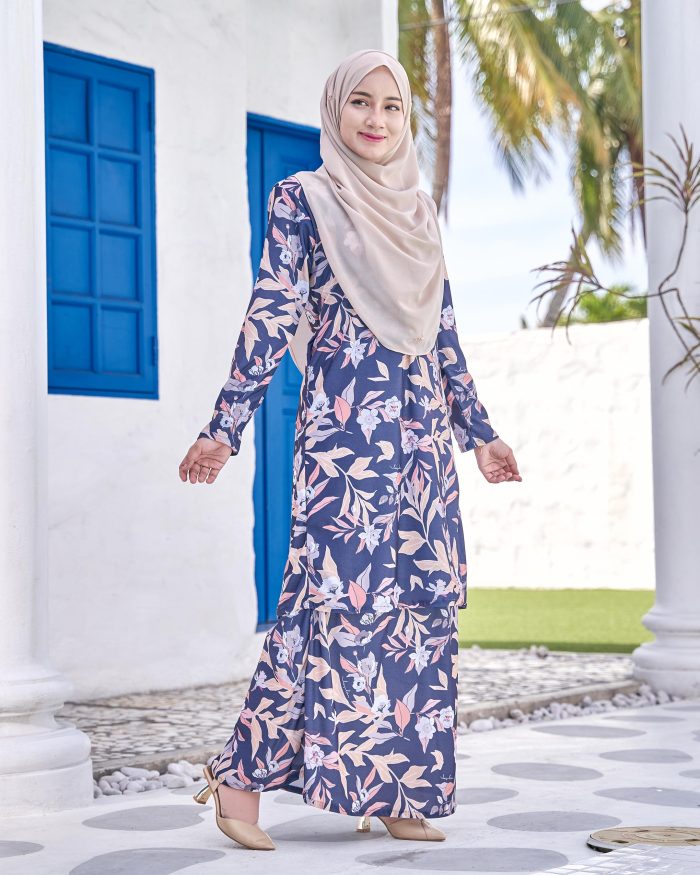 Baju Kurung Pahang Laura Printed 9.0 - Eglantine Spruce - Image 2