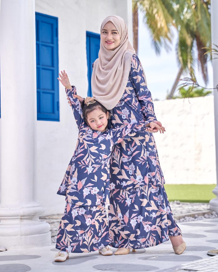 Baju Kurung Pahang Laura Printed Kids 9.0 - Eglantine Spruce - Image 4