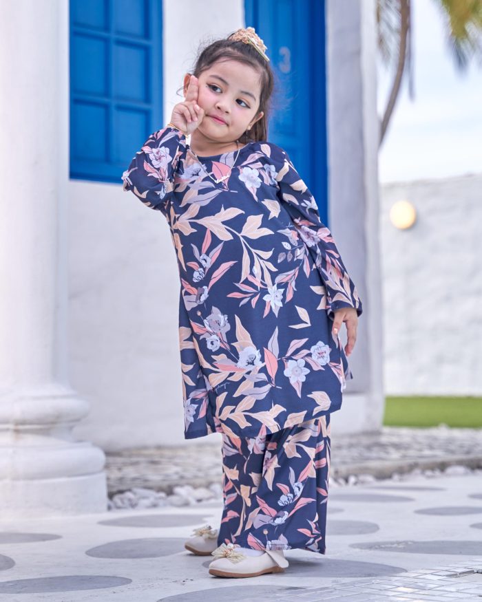 Baju Kurung Pahang Laura Printed Kids 9.0 - Eglantine Spruce - Image 2