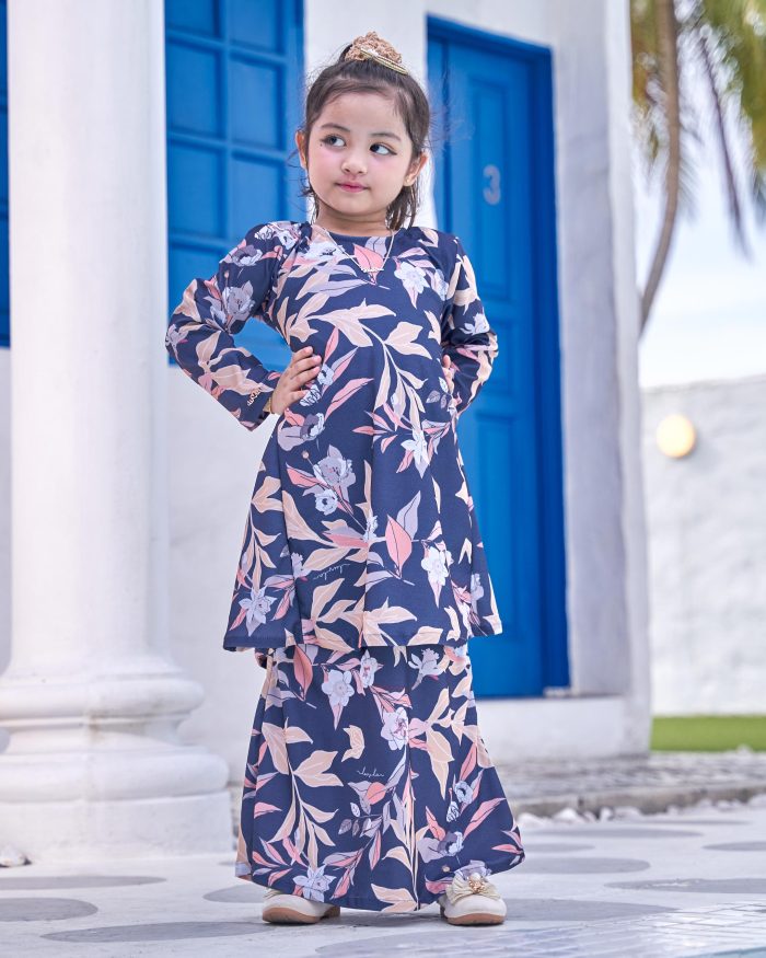 Baju Kurung Pahang Laura Printed Kids 9.0 - Eglantine Spruce - Image 3