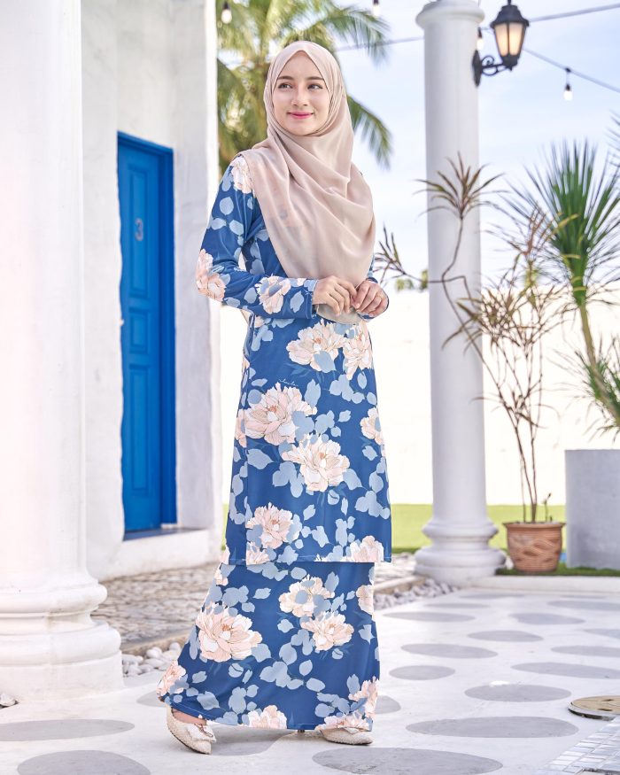 Baju Kurung Pahang Laura Printed 9.0 - Blue Geranium