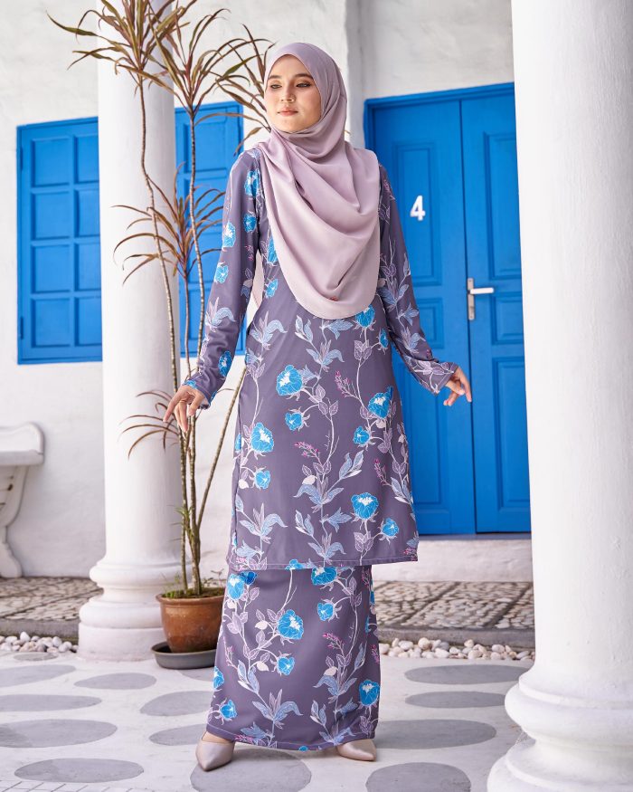 Baju Kurung Pahang Laura Printed 9.0 - Graphite Glory - Image 2