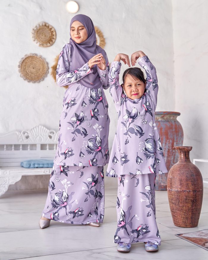 Baju Kurung Pahang Laura Printed Kids 9.0 - Iris Lobelia - Image 4