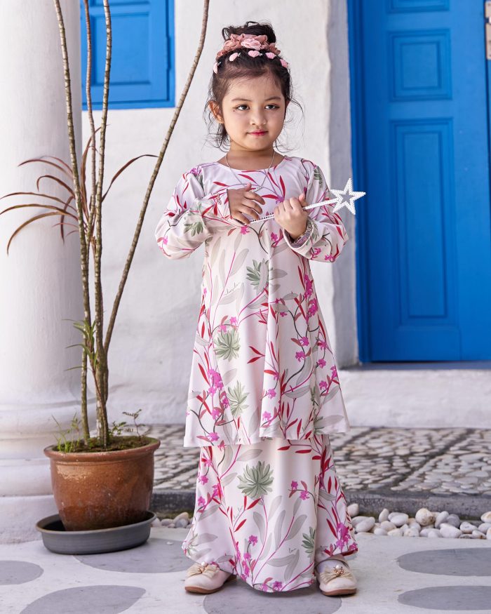 Baju Kurung Pahang Laura Printed Kids 9.0 - Ivory Ixora - Image 3