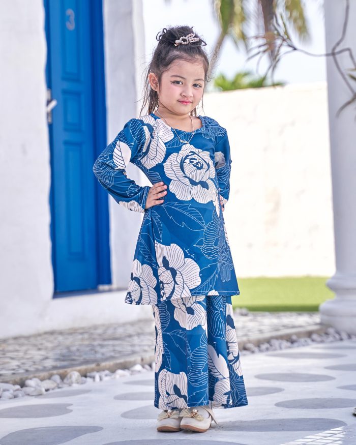Baju Kurung Pahang Laura Printed Kids 9.0 - Midnight Marigold - Image 2