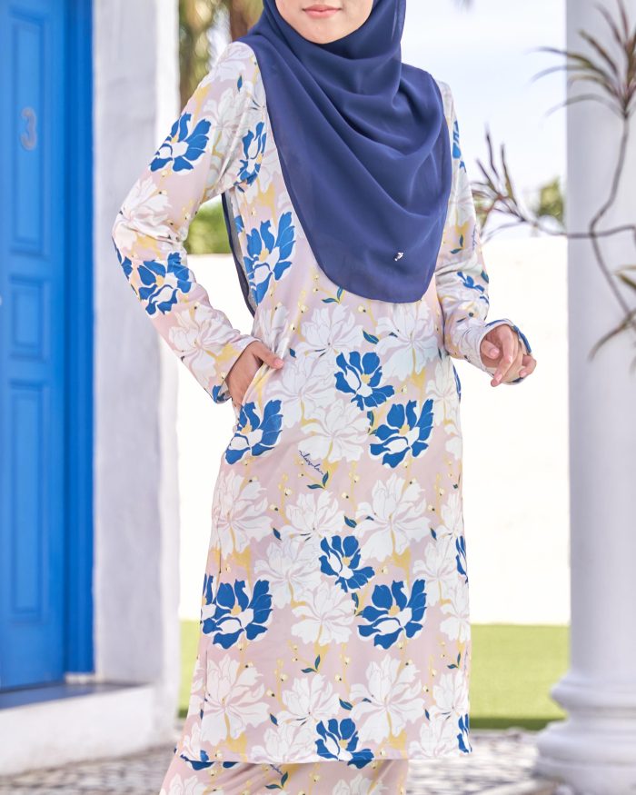 Baju Kurung Pahang Laura Printed 9.0 - Milkycream Canna - Image 4