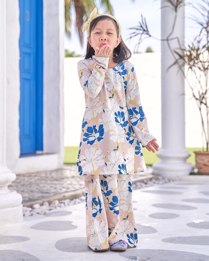 Baju Kurung Pahang Laura Printed Kids 9.0 - Milkycream Canna - Image 3