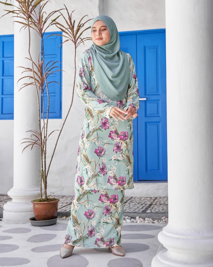 Baju Kurung Pahang Laura Printed 9.0 - Mint Tulips