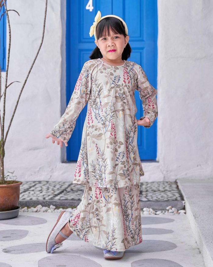 Baju Kurung Pahang Laura Printed Kids 9.0 - Moss Laurel