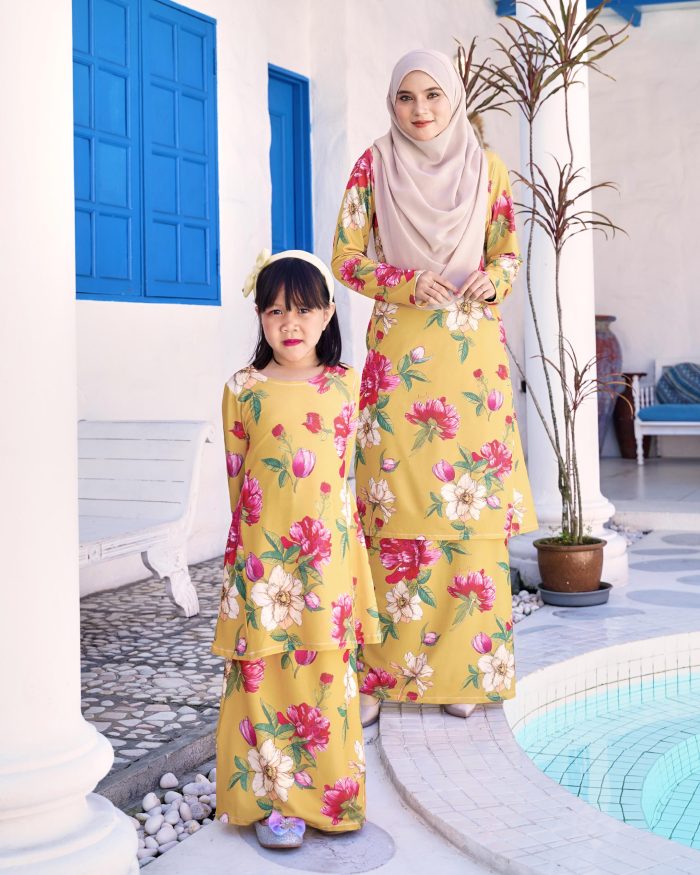 Baju Kurung Pahang Laura Printed 9.0 - Mustard Begonia - Image 5