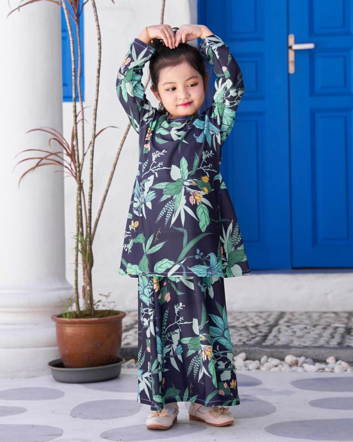 Baju Kurung Pahang Laura Printed Kids 9.0 - Oxford Lily - Image 2