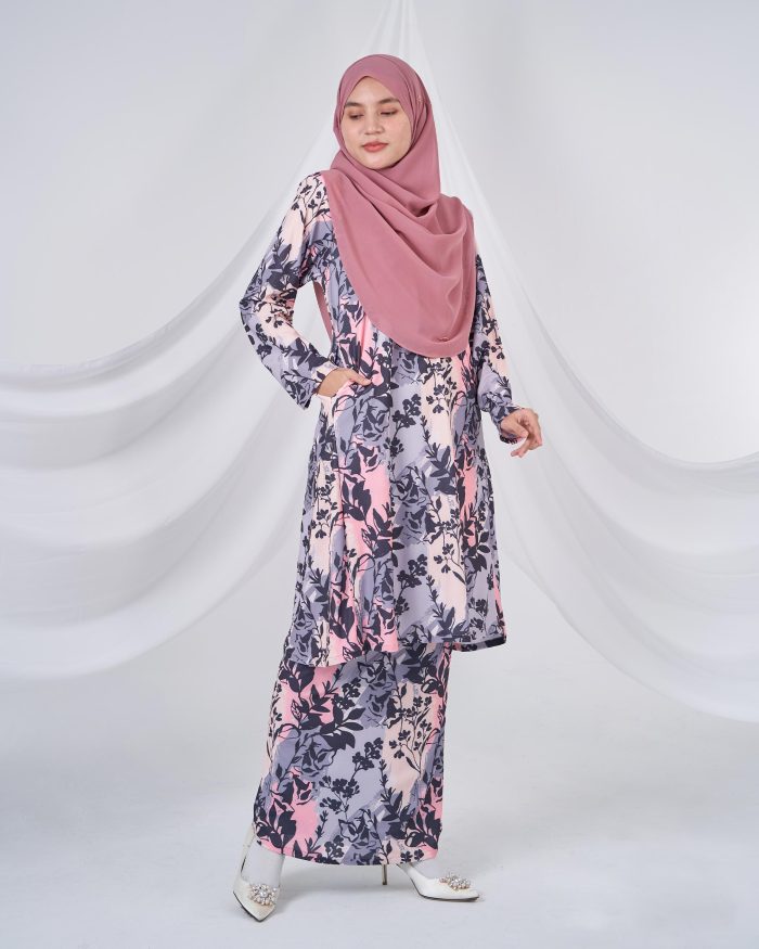 Baju Kurung Pahang Laura Printed 9.0 - Painted Panicle - Image 2