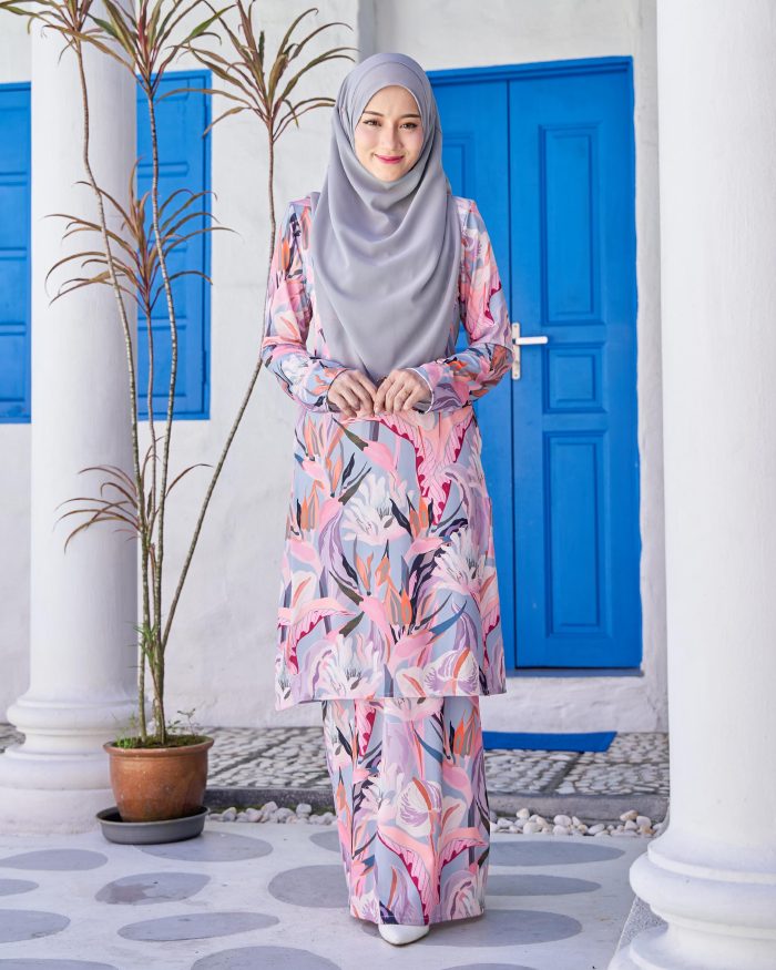 Baju Kurung Pahang Laura Printed 9.0 - Peace Lily - Image 3
