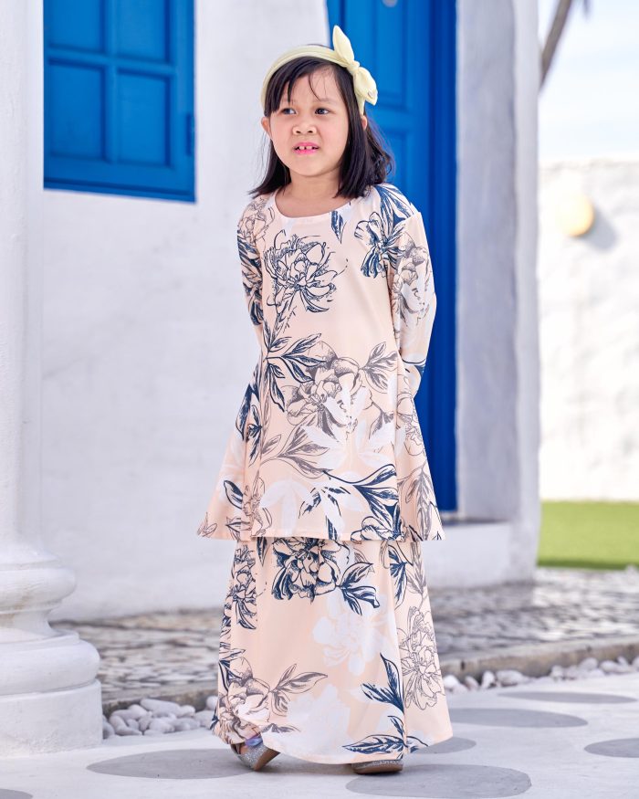 Baju Kurung Pahang Laura Printed Kids 9.0 - Peach Malva - Image 2