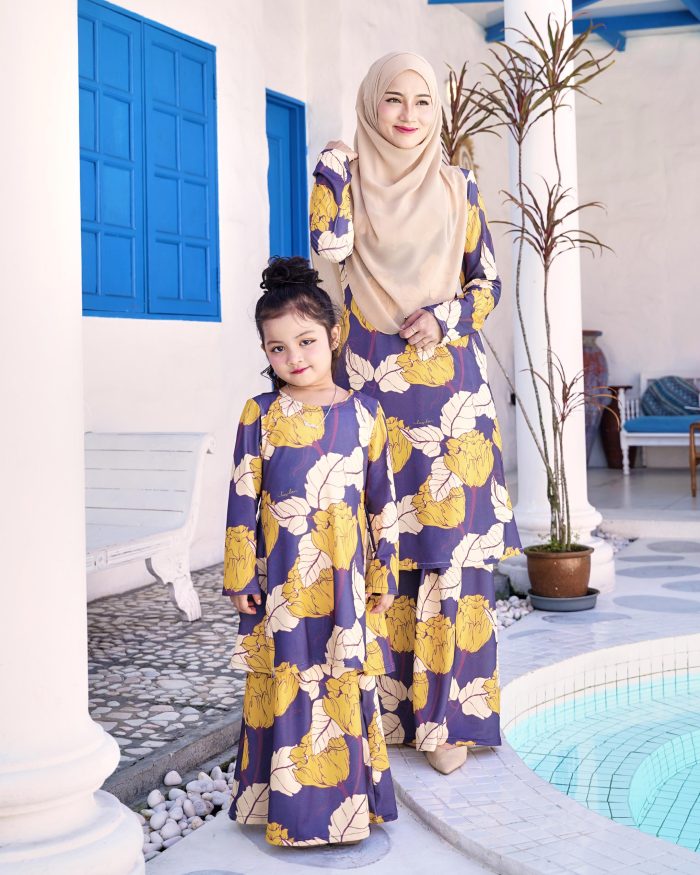 Baju Kurung Pahang Laura Printed Kids 9.0 - Pebble Millionbells - Image 4