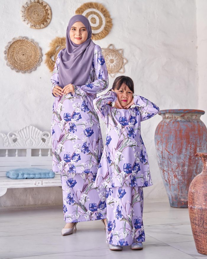 Baju Kurung Pahang Laura Printed Kids 9.0 - Periwinkle Tulips - Image 5