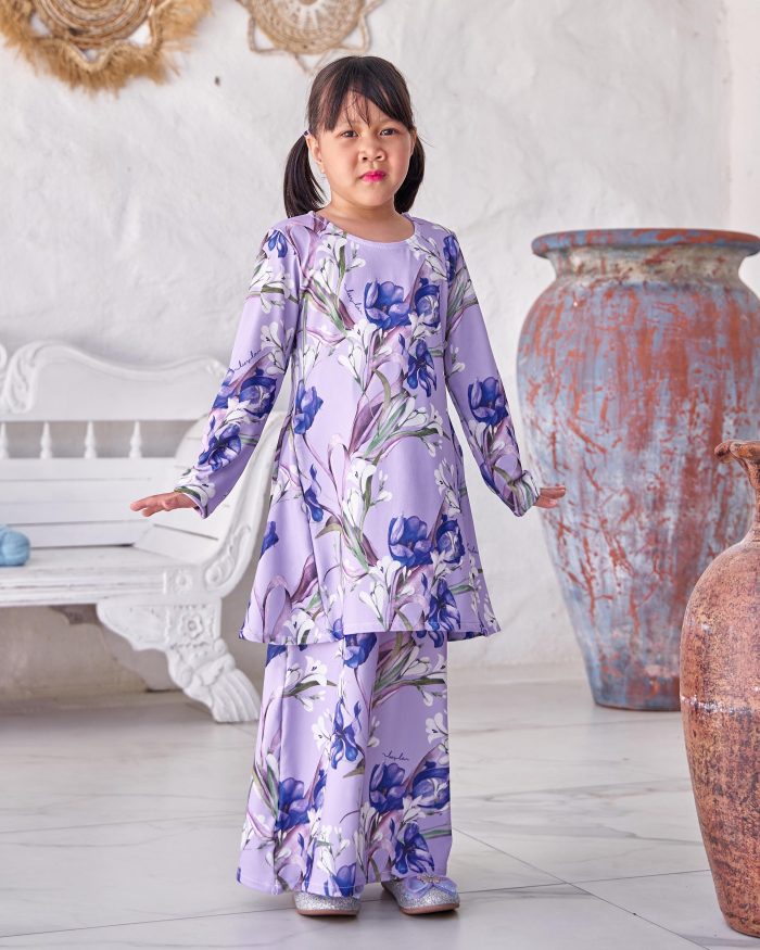 Baju Kurung Pahang Laura Printed Kids 9.0 - Periwinkle Tulips - Image 3