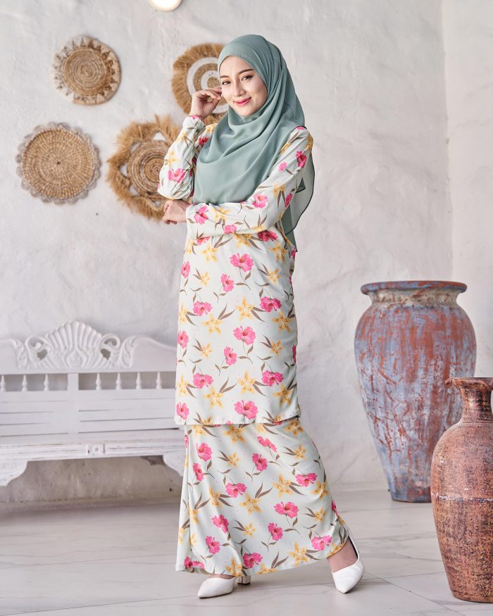 Baju Kurung Pahang Laura Printed 9.0 - Pinocchio Asiatic - Image 3