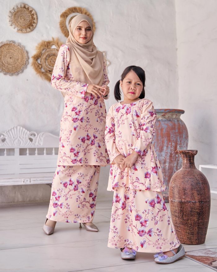 Baju Kurung Pahang Laura Printed Kids 9.0 - Puff Orchid - Image 4