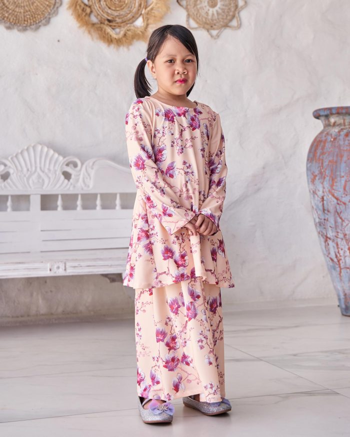 Baju Kurung Pahang Laura Printed Kids 9.0 - Puff Orchid - Image 3