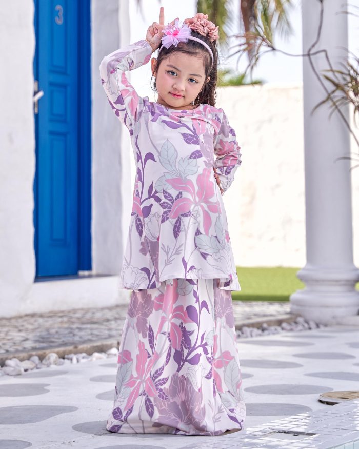 Baju Kurung Pahang Laura Printed Kids 9.0 - Silky Carnation - Image 2