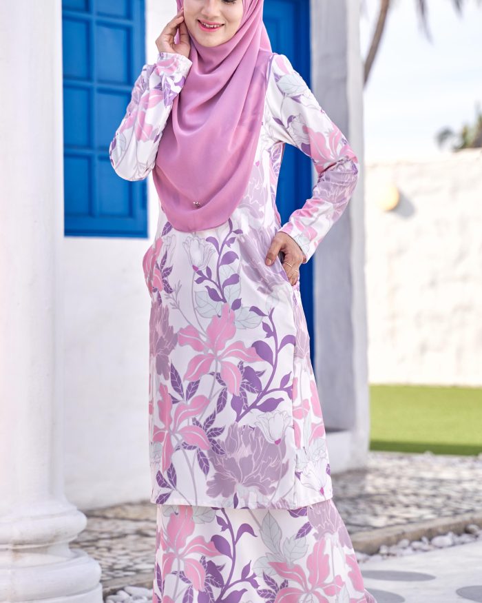 Baju Kurung Pahang Laura Printed 9.0 - Silky Carnation - Image 5