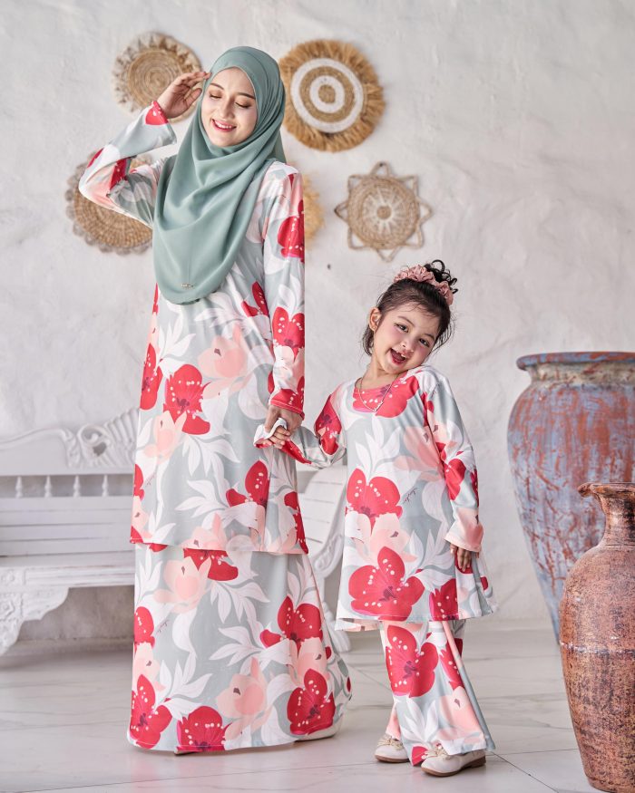 Baju Kurung Pahang Laura Printed Kids 9.0 - Winter Buttercup - Image 3