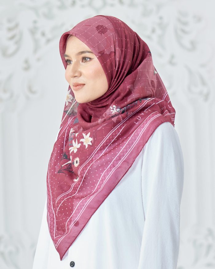 Tudung Bawal Cotton Voile Dahlia - Babylon Red - Image 3