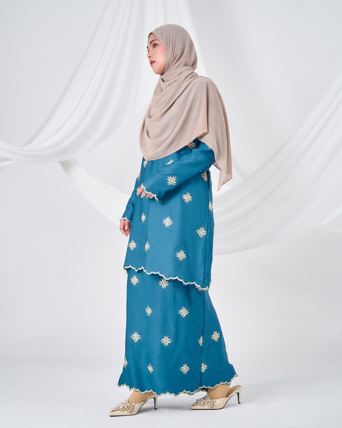 Baju Kurung Sulam Songket Tun Teja - Melati Deep Turquoise - Image 2