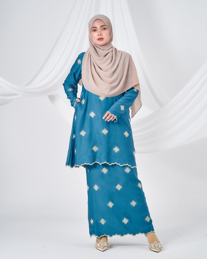 Baju Kurung Sulam Songket Tun Teja - Melati Deep Turquoise